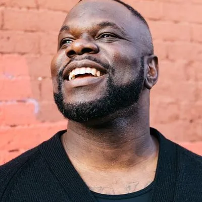 Ian Manuel headshot.