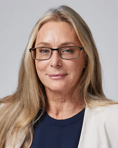 Michele Scott headshot.