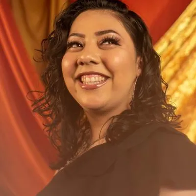 Janel Pineda headshot.