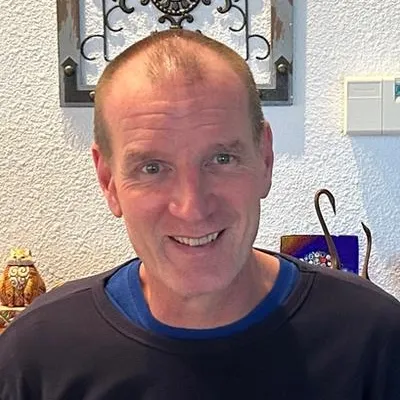 Arthur Longworth headshot.