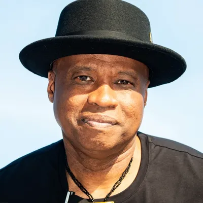 Randall Horton headshot.